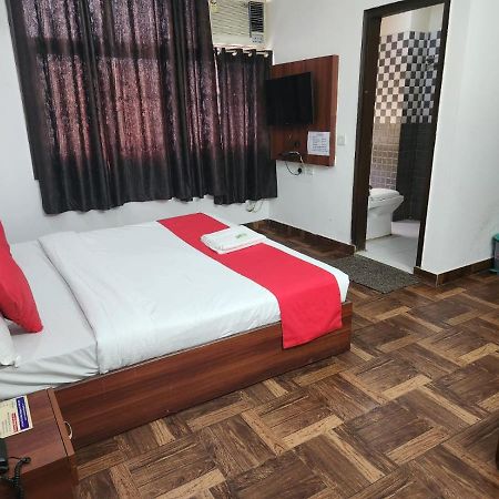 Hotel Cozy Cave Neu-Delhi Exterior foto