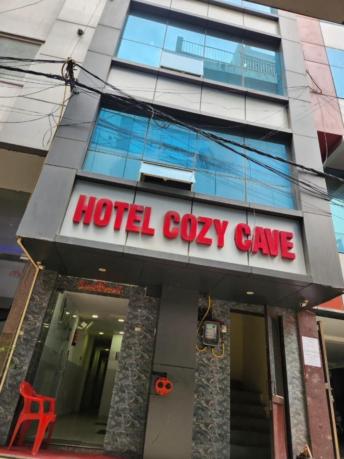 Hotel Cozy Cave Neu-Delhi Exterior foto
