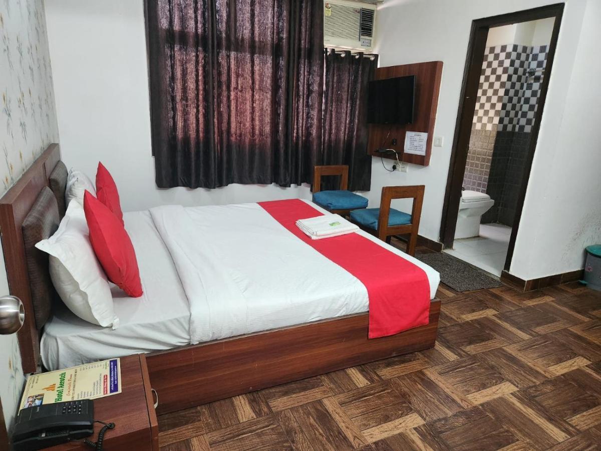 Hotel Cozy Cave Neu-Delhi Exterior foto